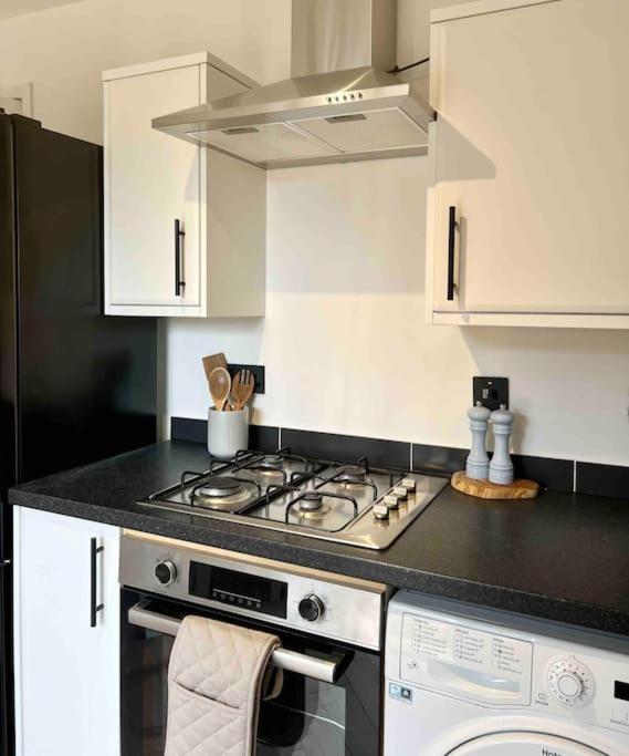 The Nook - Cosy Coastal Retreat Near Sandbanks プール エクステリア 写真