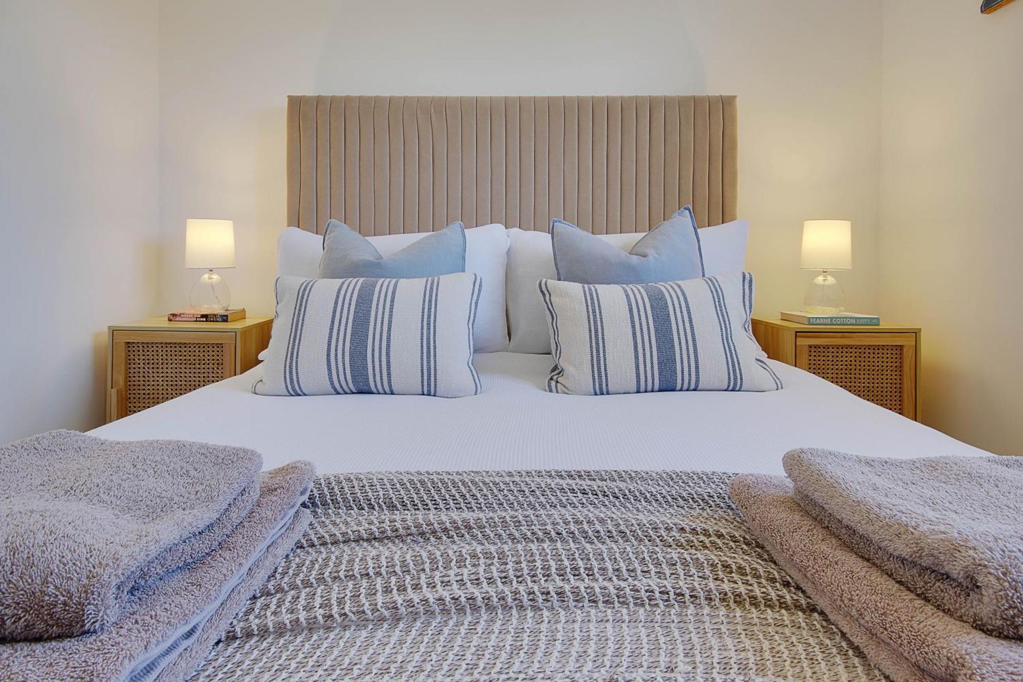 The Nook - Cosy Coastal Retreat Near Sandbanks プール エクステリア 写真