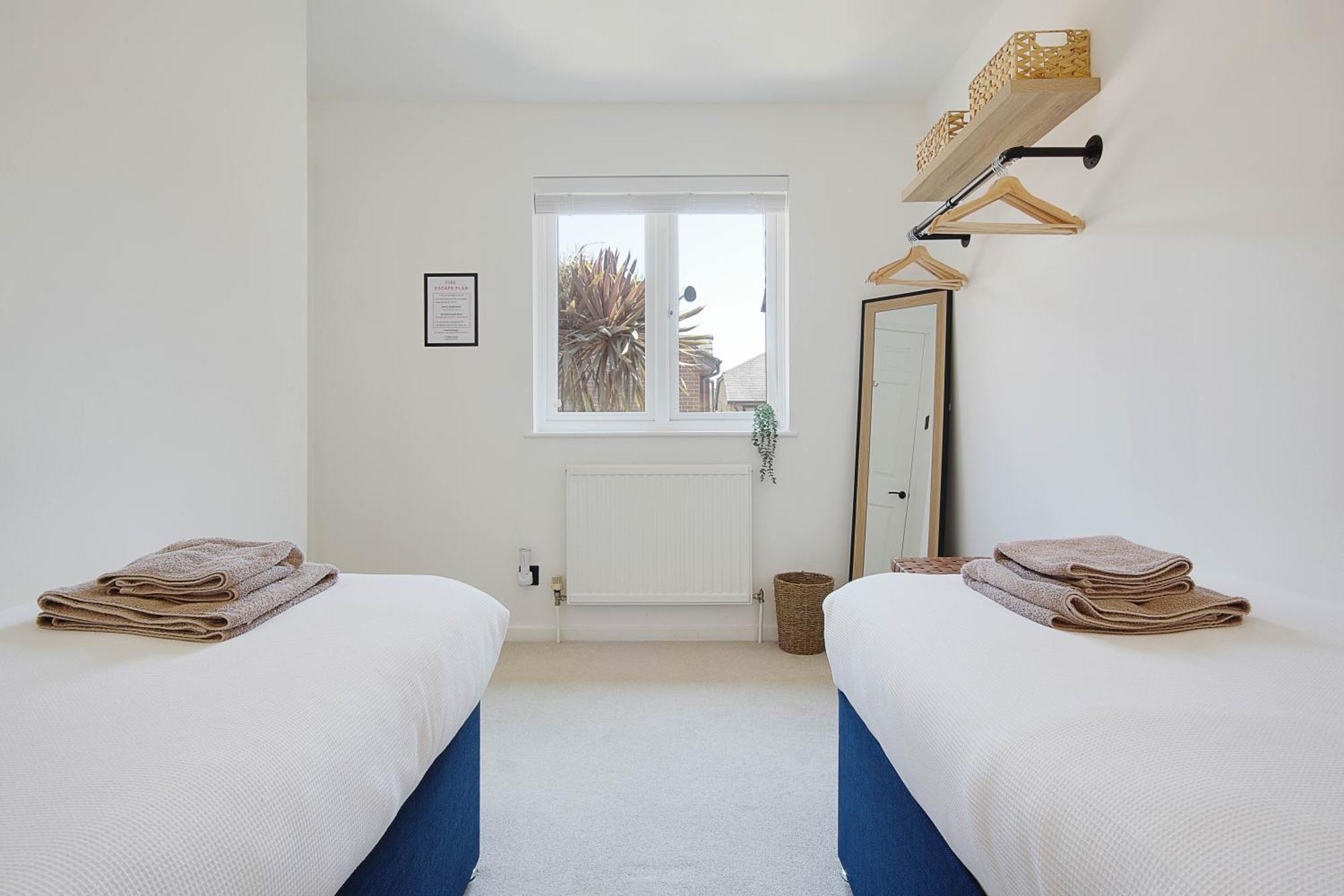 The Nook - Cosy Coastal Retreat Near Sandbanks プール エクステリア 写真